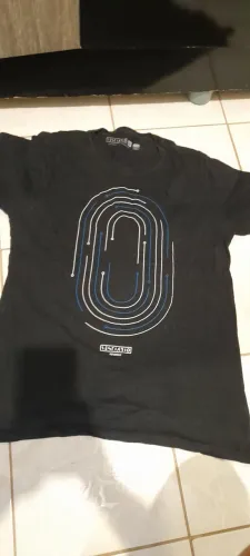 Saco roupas masculinas usadas
