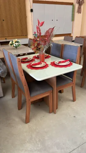 Mesa 4 Lugares 100% MDF com Cadeiras em Suede Sofisticação e Conforto para Seu Lar