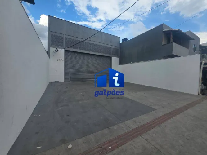 Galpão tipo loja com 300 m² no Santa Monica - Belo Horizonte/MG