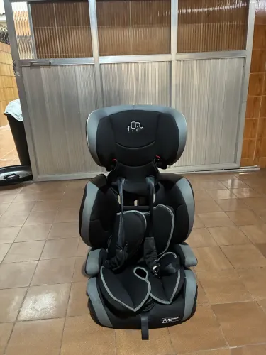 Cadeirinha de bebê para carro