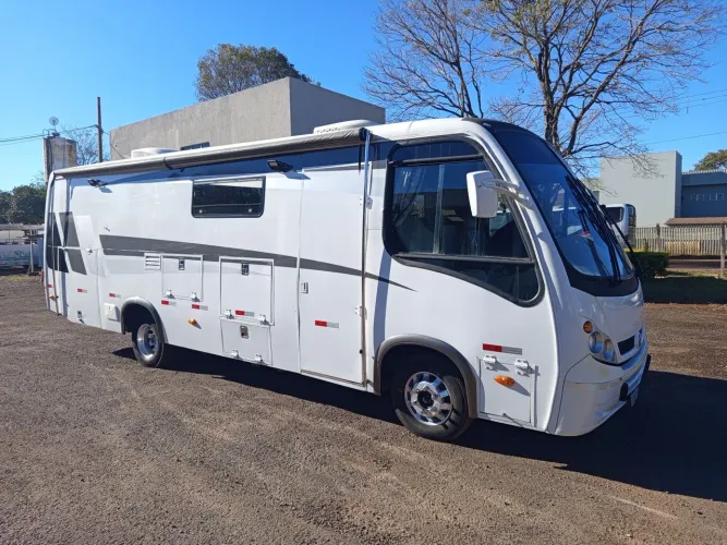 Motorhome VW 9.150 ideal para família curtir a vida