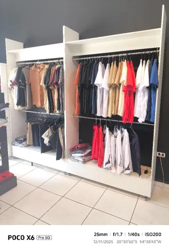 Guarda roupa expositor semi novos
