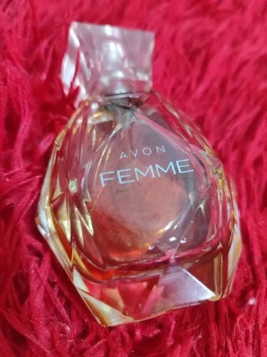 Perfume Femme Avon 30 ml - usado