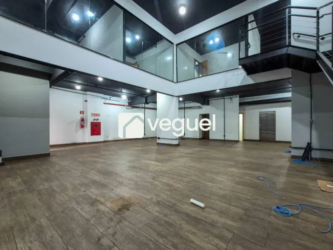 Prédio comercial com mezanino, 30 vagas subterrâneas para alugar no Santa Cruz, Ribeirão P