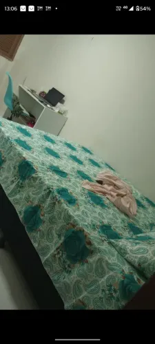 Cama de Casal Semi nova 