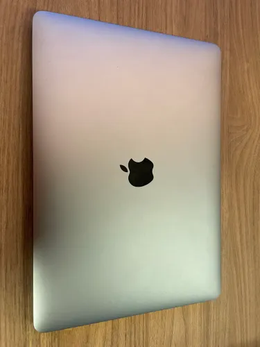 ? MacBook Pro 13" 2020 | Intel i5 | 16GB RAM | Impecável