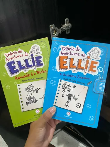 Kit de livros: Diário de aventuras da Ellie 
