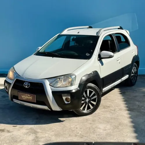 Toyota Etios Cross 1.5 Flex 16V 5P Mec. 2015