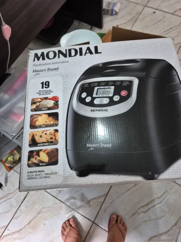 Vendo máquina de fazer pão mundial