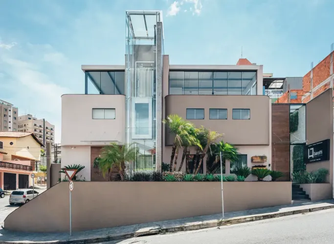 Casa para aluguel possui 115 metros quadrados com 4 quartos