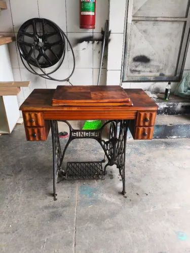 Máquina de costura Singer