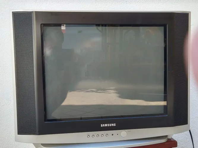 Tv de tubo Samsung (leia o anúncio)