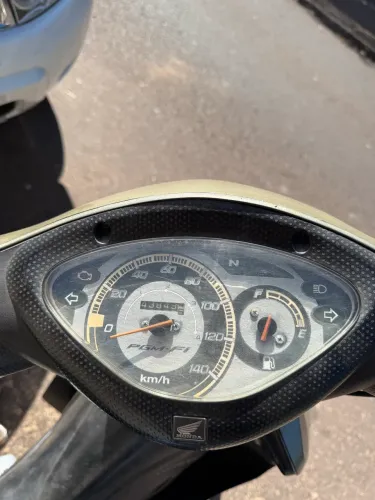 Vendo Honda Biz 125 ano 2010 em ótimo estado de uso
