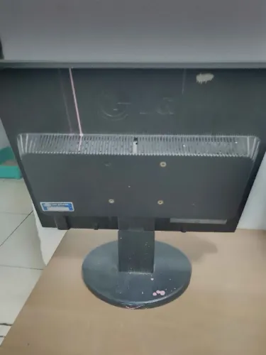 Monitor LG usado