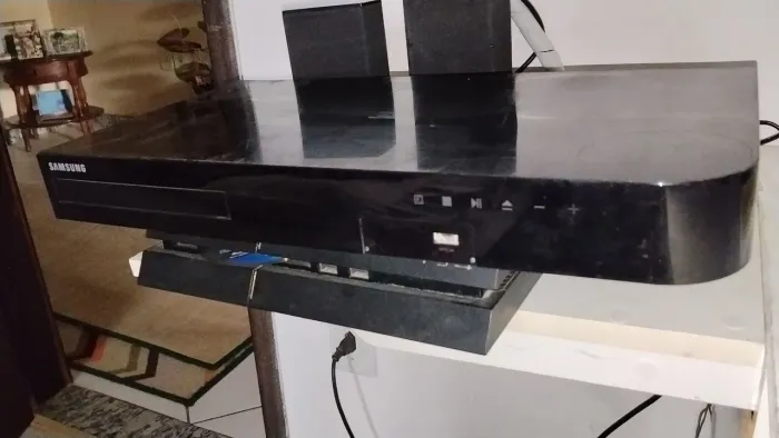Homme Theater Samsung Blu Ray 3D 5 Caixas e Subwoofer 