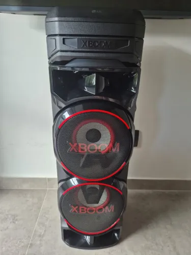 Torre de Som LG XBOOM RNC9 Bluetooth Karaokê | Semi-nova