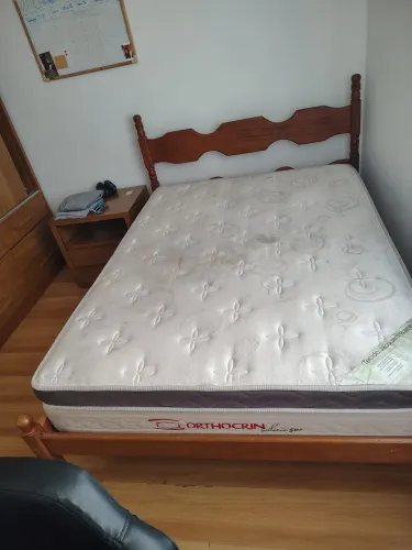 Cama de casal com colchão