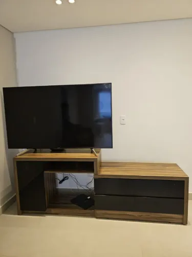 Rack para Sala Moderno - Design Assimétrico e Elegante