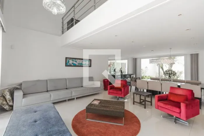 Casa à Venda - Água Fria, 4 Quartos, 632 m2