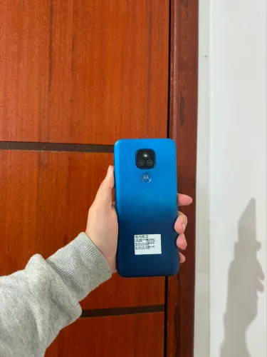 Moto e7 plus com caixa