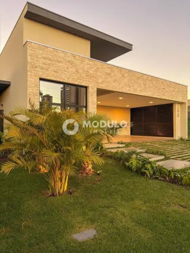 Excelente casa recém construída no Condomínio Golden Village, ambientes completos planejad