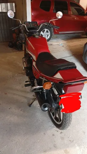 CB 400 tucunaré em bom estado 