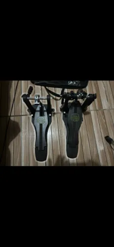 Vende-se pedal duplo mapex p800