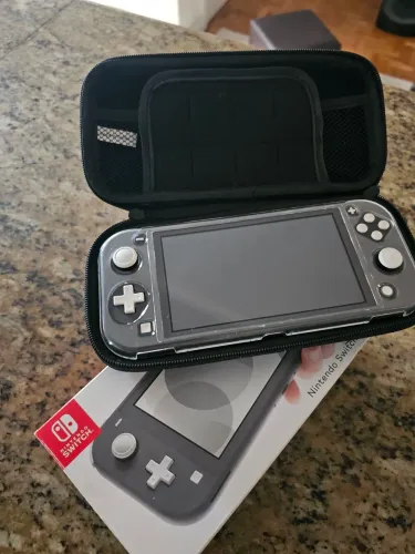 Nintendo switch lite cinza
