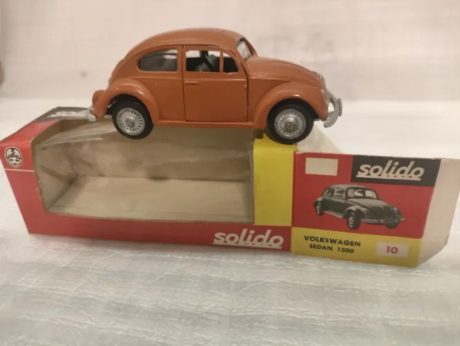 Miniatura  Volkswagen Fusca 1500 1/43 solito