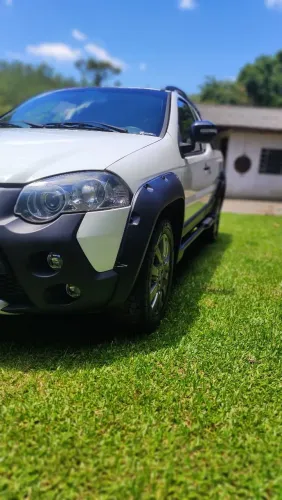 Fiat Strada Adventure 1.8/ 1.8 Locker Flex CE 2014