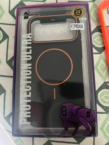 Vendo capinhas do iPhone 17 pro Max nunca usadas!
