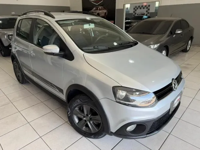 Volkswagen Crossfox 1.6 MI Total Flex 8V 5P 2011