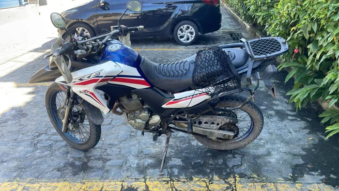 XRE 300 alta. Venda ou troca em carro