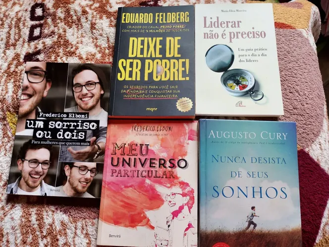 Vende se livros  20 ,00 cada 