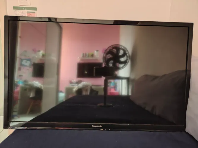 Tv Panasonic LCD 32' com defeito
