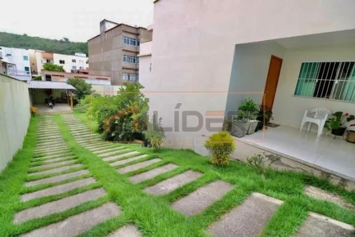 Duplex com 02 Quartos + 01 Suíte no Bairro Maria das Graças