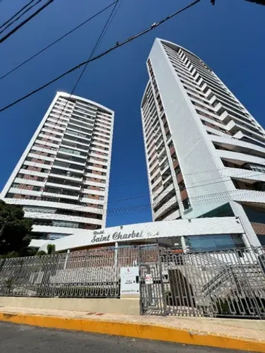 Apartamento em Capim Macio, 4 quartos, duas suítes, varanda, sala ampla, 2 vagas de garage