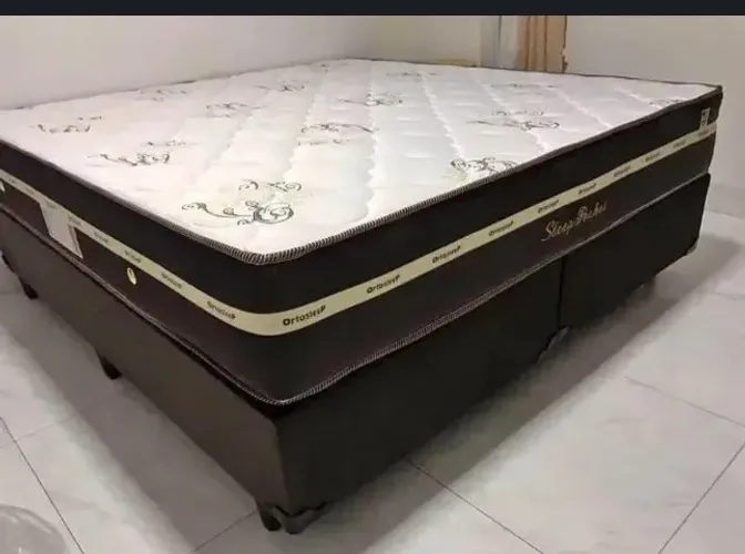 Cama box Queen (colchão e base) novo