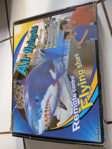Shark Flying Fish Brinquedo.
