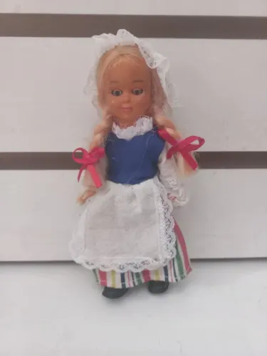 Boneca antiga Nationatily Dolls Holanda 15 cm 