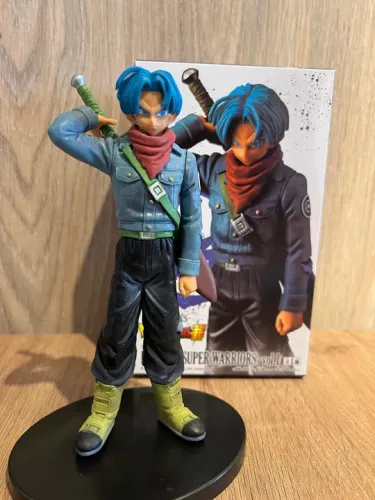 Boneco Dragon Ball Z Trunks 18cm