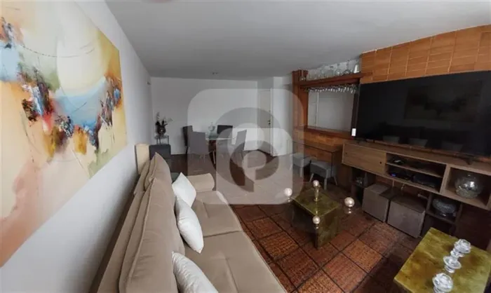 Gavea Apartamento frontal 2 quartos com armários