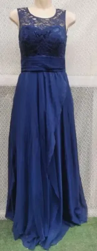 Lindo e chique vestido festa renda longo tam g