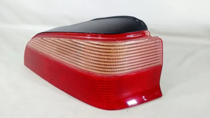 Lanterna Traseira Direita Peugeot 106