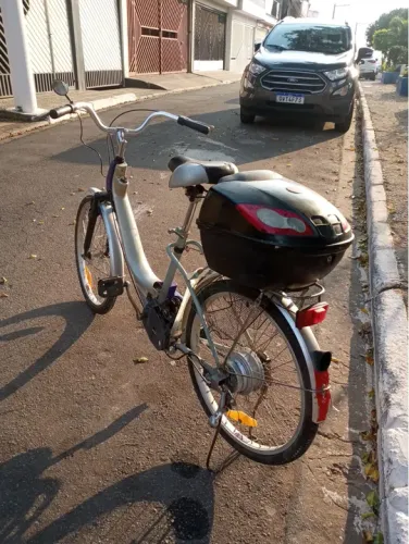Bicicleta Elétrica com Bagageiro