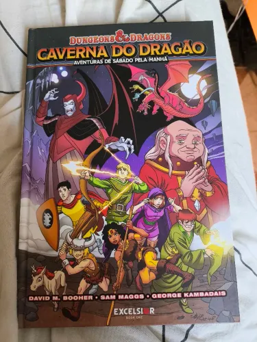 HQ Dungeons & Dragons Caverna do Dragão - Book One