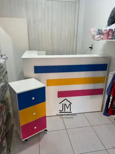 Balcão e Gaveteiro Planejados Coloridos