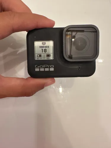 GoPro Hero 8 com acessórios 