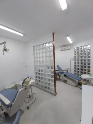 Clínica Dentária - Ilha do Governador - RJ - Duas salas