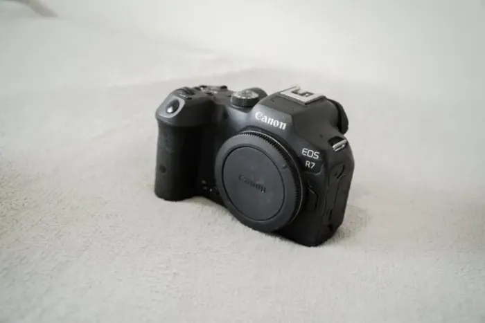  Canon EOS R7 - Câmera Profissional Mirrorless